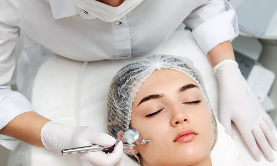 Anti-Aging Facials with Dermaplaning or Regenerative GF Serums (Up to 60% Off) at Mavii Beauty Lounge - Primary Image