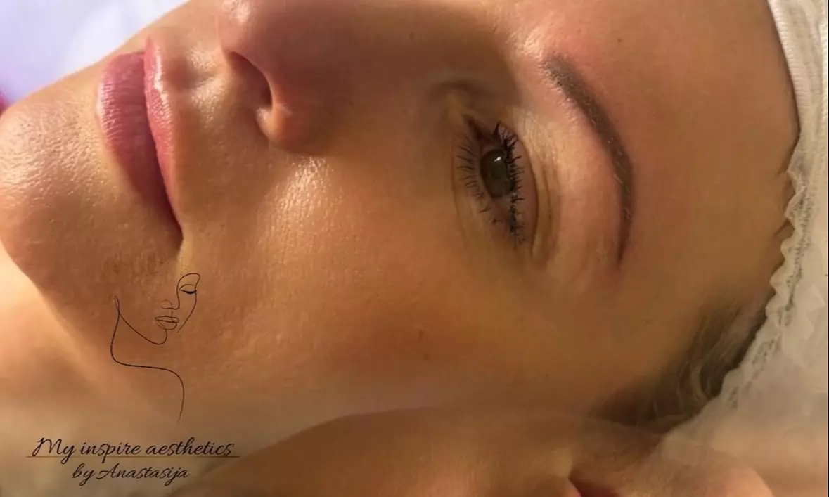 Permanent Make-up für Augenbrauen, optional mit Nachtermin - 1 Person