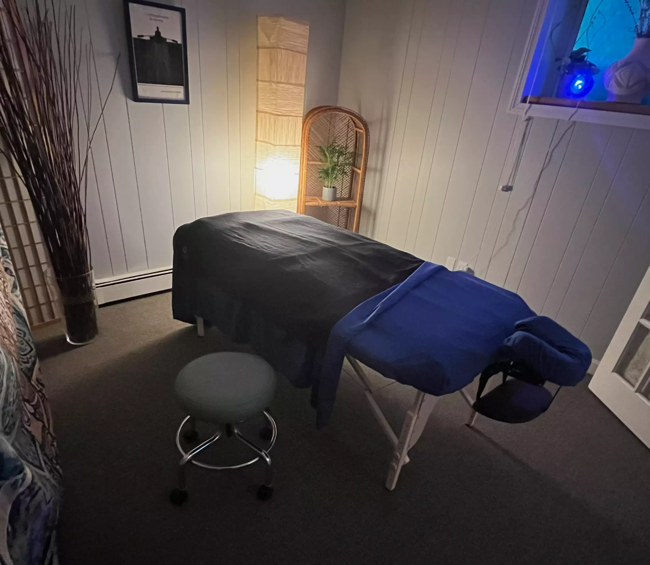 60- or 90-Min Swedish Massage or Deep Tissue Massage with Hot Stones