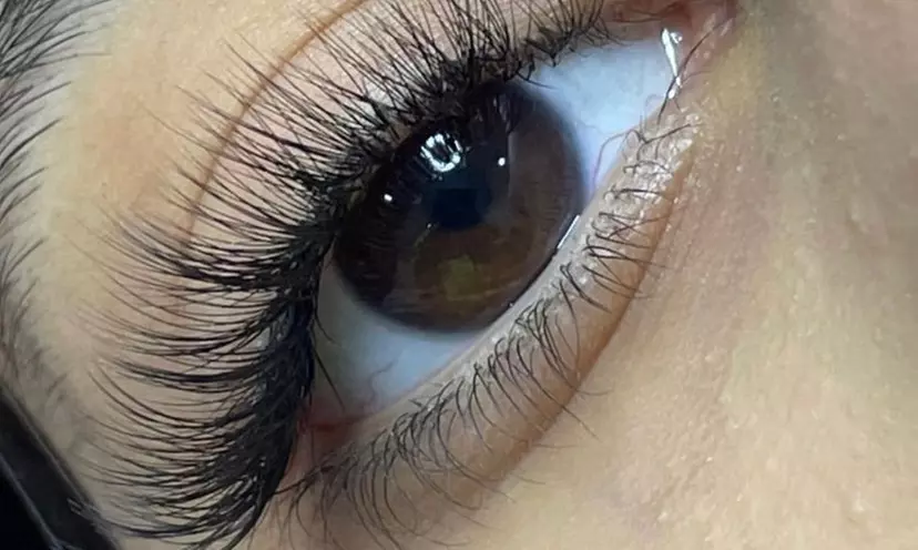 Up to 45% Off on Eyebrow Shaping at Lash me up Saba - Second Medium