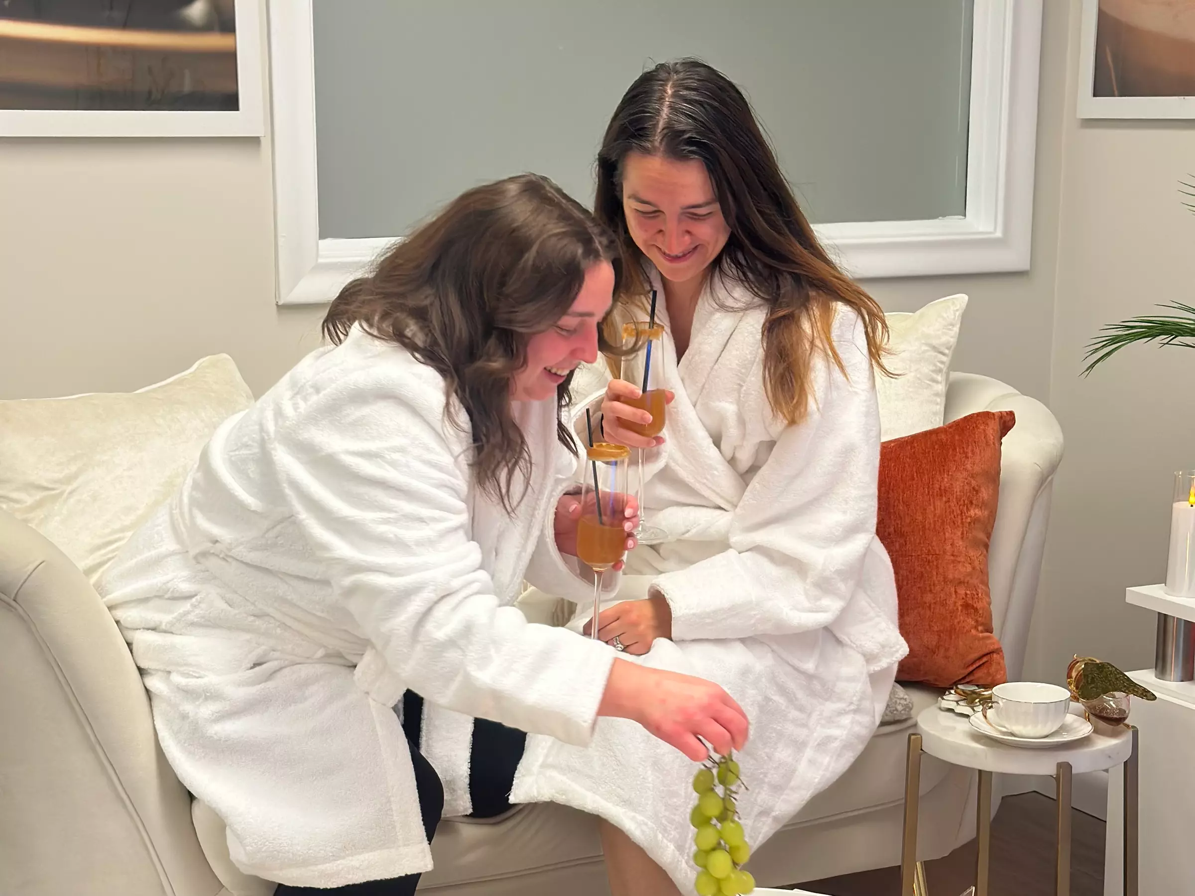 Transform Your Look: One or Three Eyebrow Waxing and Tinting Sessions