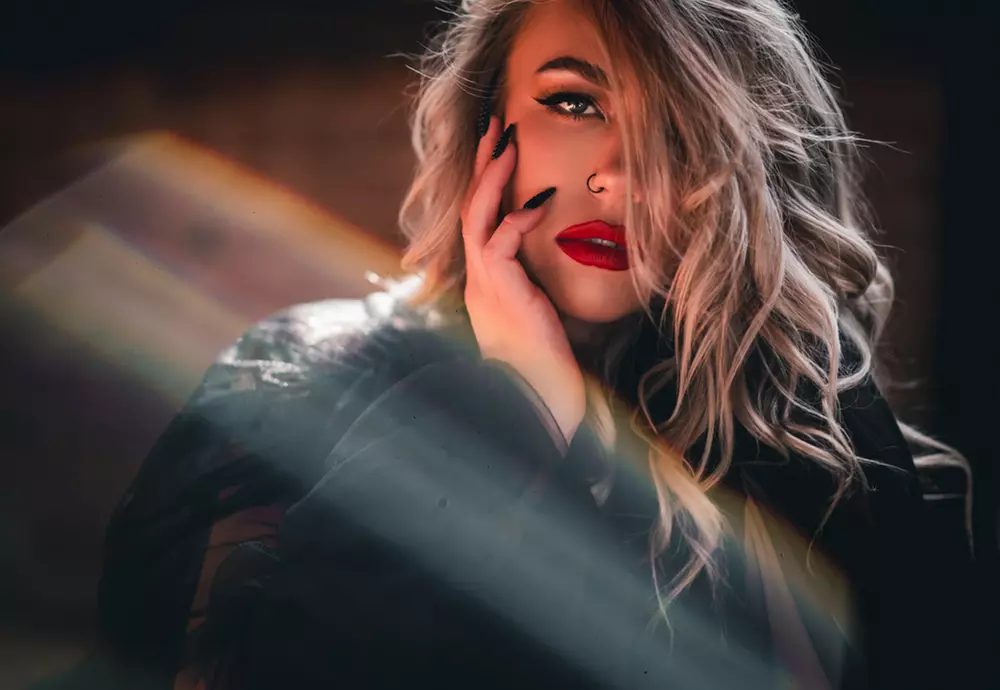 60 or 120 Minute Photo Shoot, 2 or 3 Outfit Change, $50 Credit & More