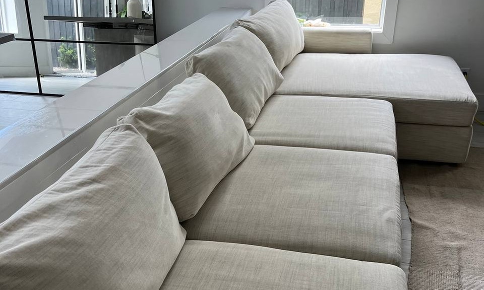 Professional Upholstery Cleaning – Sectional Couch (4–6 Sections)