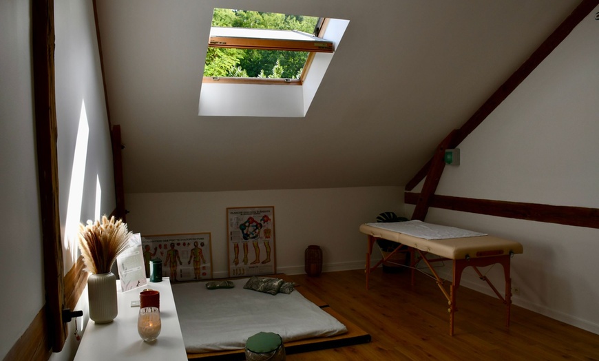 Image 3: Bien-être japonais : séance de shiatsu ou massage du dos ciblé