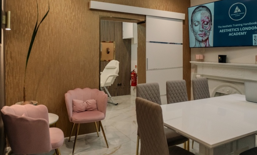 Image 2: Up to 83% Off on Facial - HydraFacial at Aesthetics London Academy