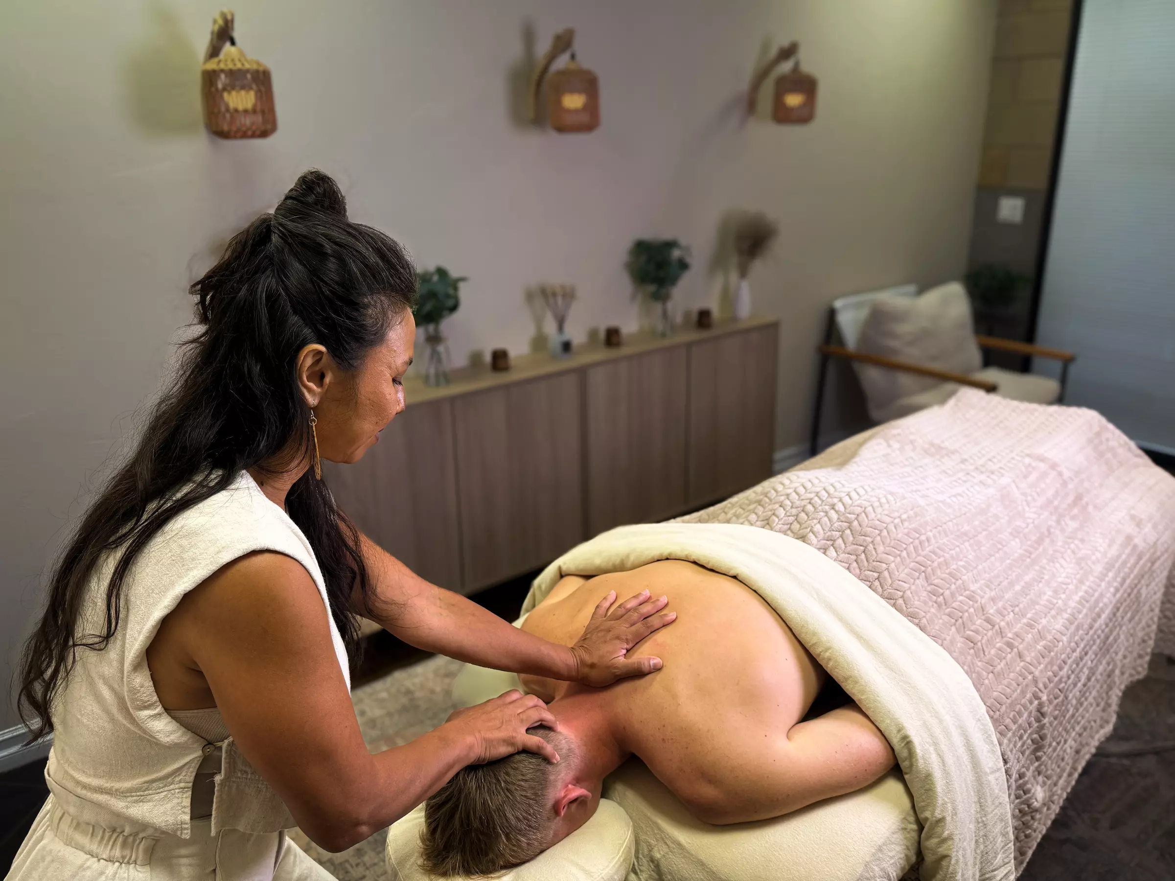 Relax w/ 60-, 90-, / 120-Min: Choice of Deep Tissue or Swedish Massage