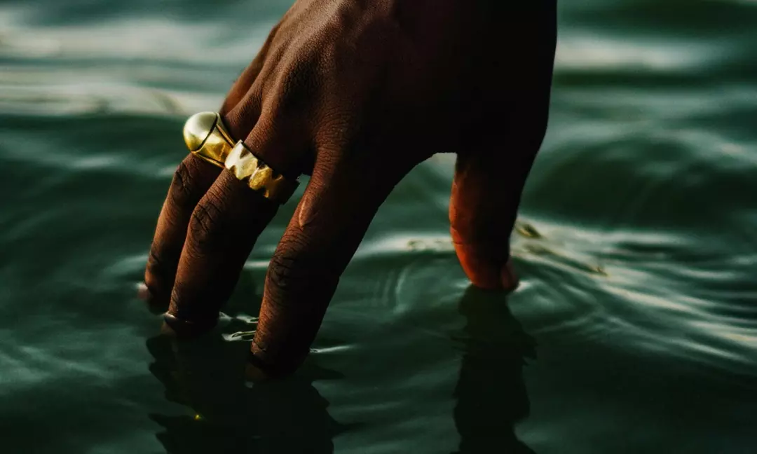 Séance de toucher conscient et présence corporelle avec Silence (45% de remise) - Primary Image