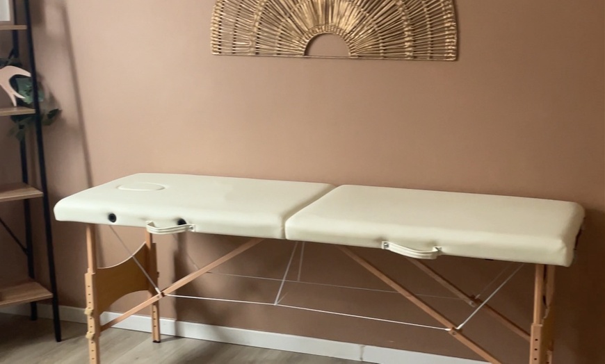 Image 2:  Massage californien : détente et lâcher-prise à Alénya