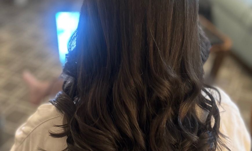 Image 6: Relaxing Crown Cleansing & Head Spa Experience with Style (30-45 min)