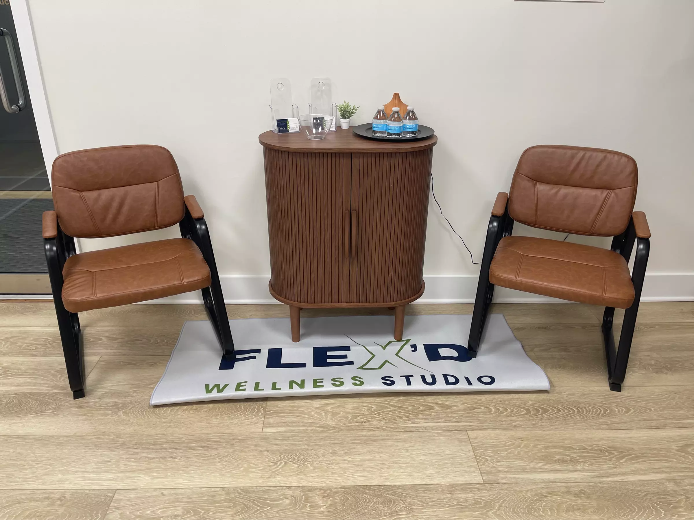 4 or 8 Assisted Stretching Sessions for 25 or 50-Minute w/Consultation