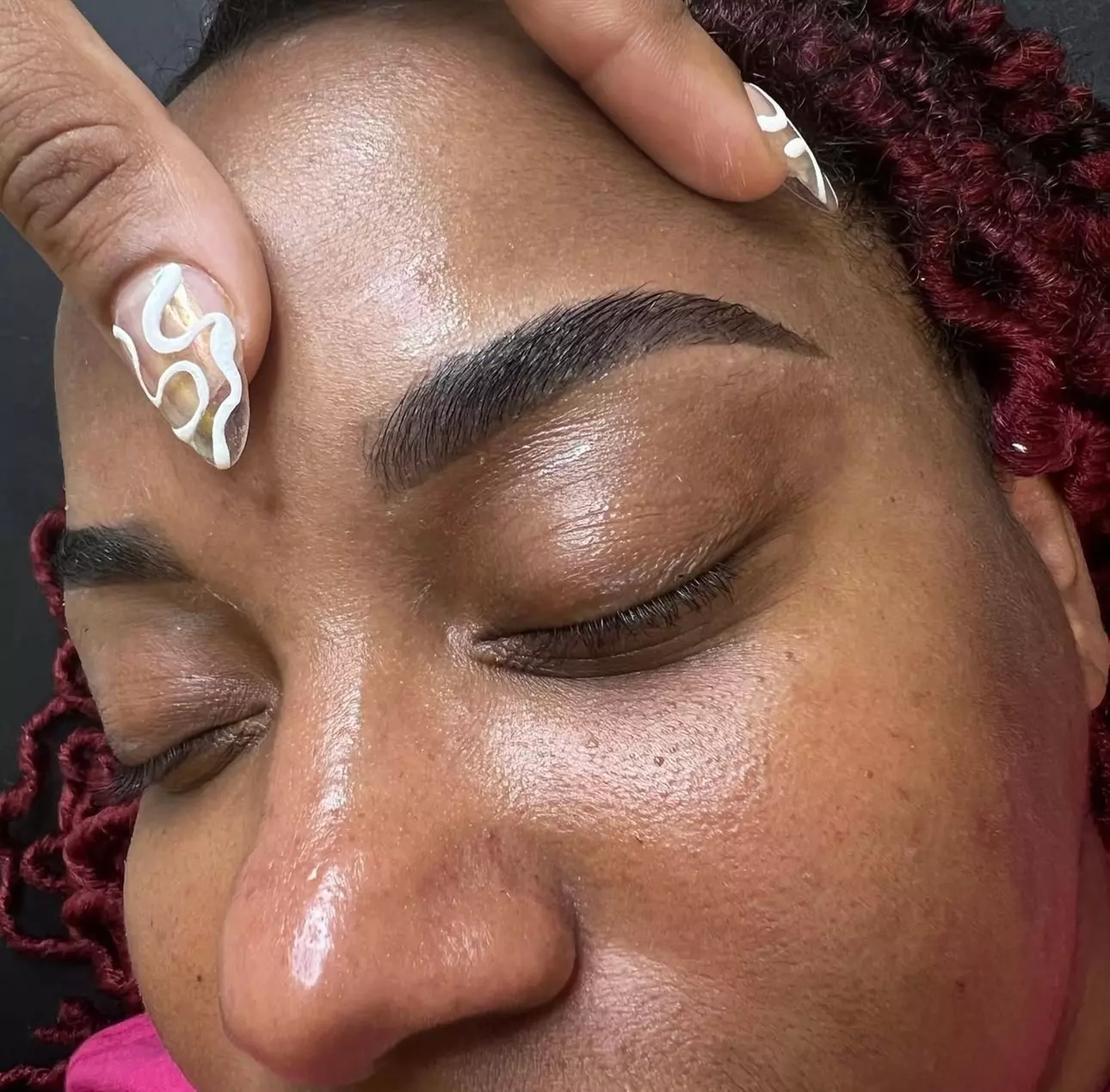 Up to 33% Off on Eyebrow Tinting at SkinbyYaz