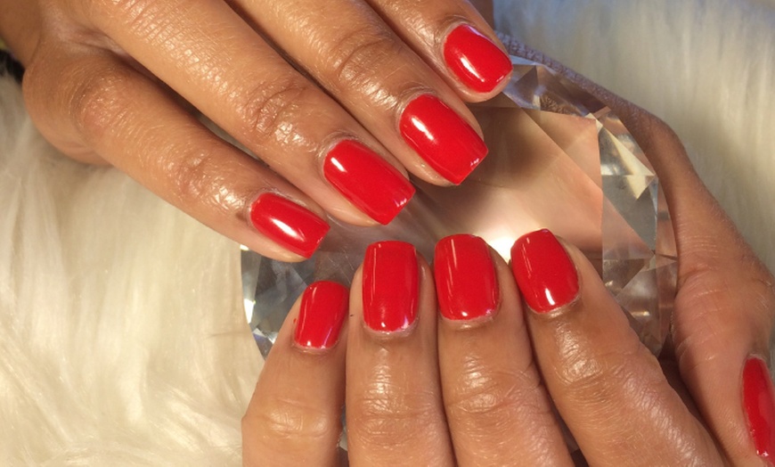 Image 3: Long-Lasting Shine: Personalized Signature Gel Manicure (30% Off) 