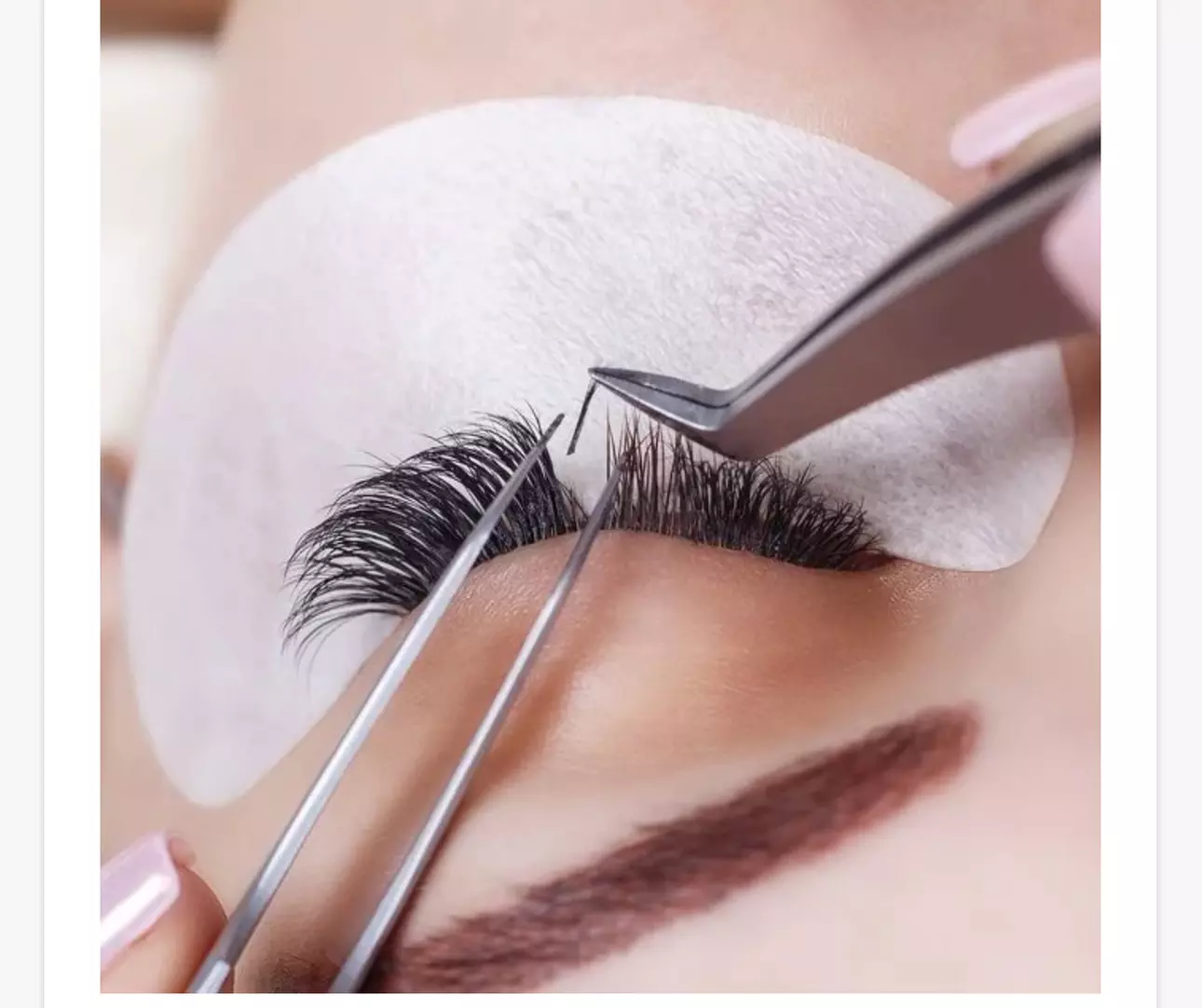 Get a Full Set of Classic Eyelash Extensions with Optional Two-Week Fill or More Options (Up to 55% Off) - Primary Image