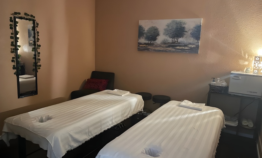 Image 5: Foot Reflexology with Optional 30-Min Full Body Clothed Massage 
