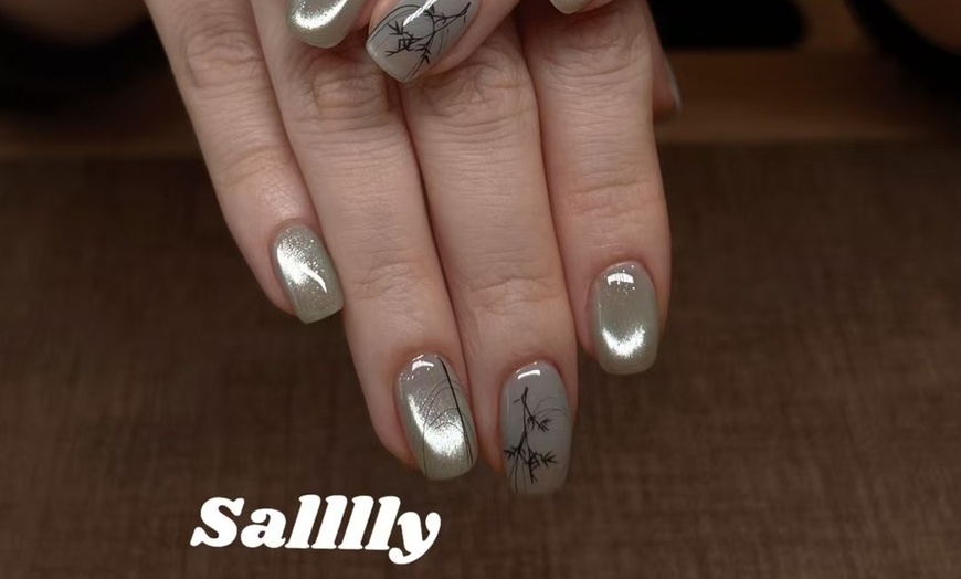 Image 4: One Gel or Gel Extension Manicure with Deluxe Hand Care Treatment