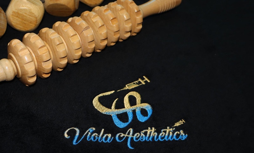 Image 2: Relax with One 20 or 40-Minute Wood Therapy Massage 