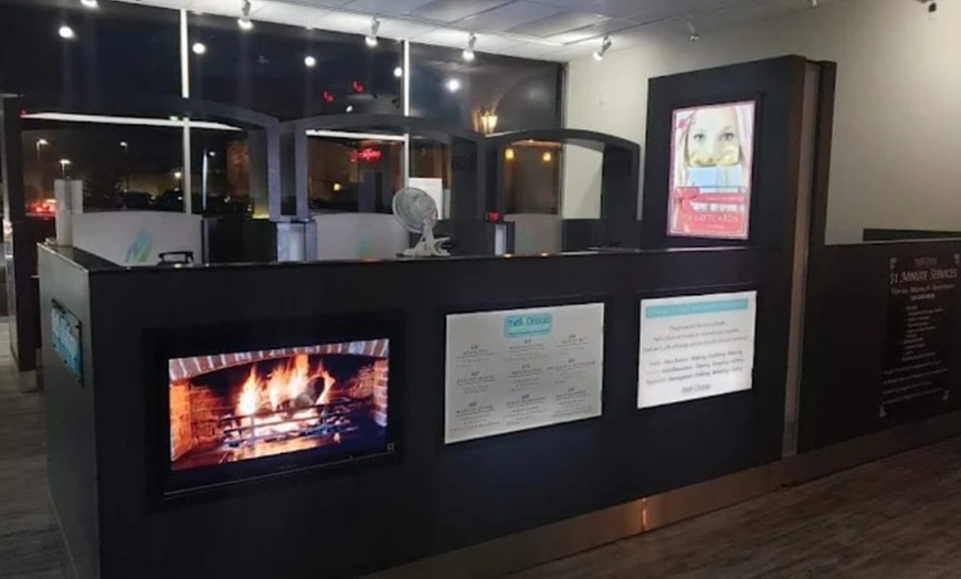 Image 8: Relaxing Massage & Oxygen Bar Journeys