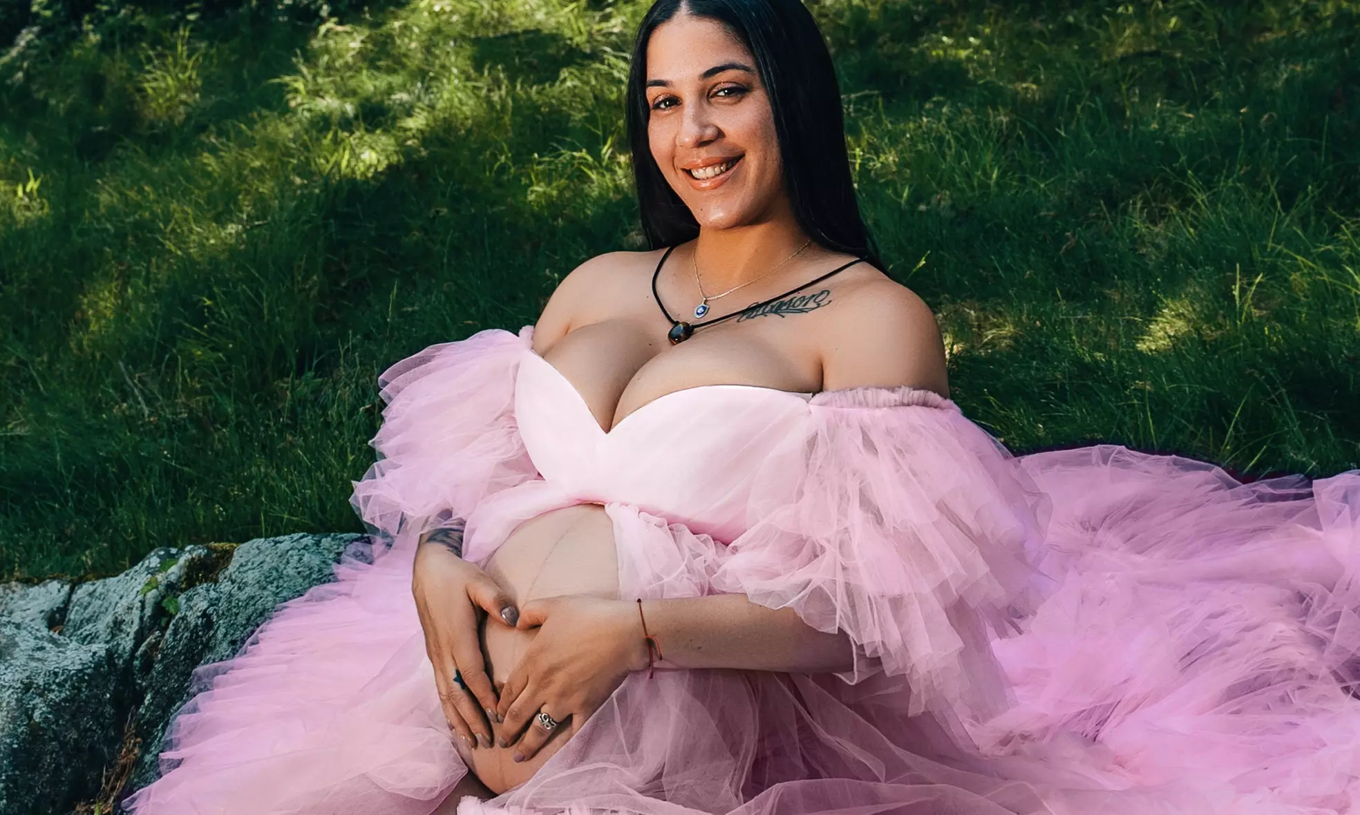 Capture Motherhood's Beauty with a Maternity Photo Shoot