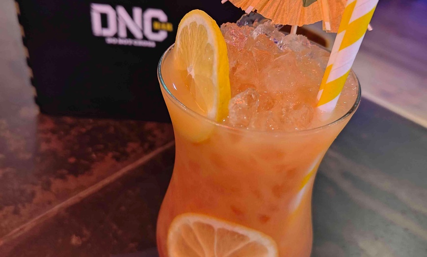 Image 5: Enjoy with Mini Celebration or Cocktail & Vibes w/ Prosecco and Games