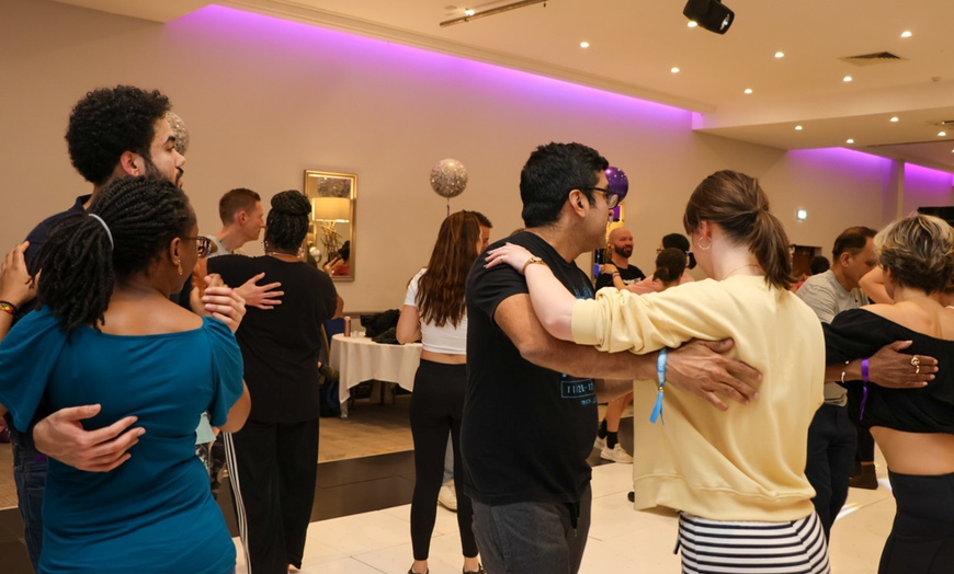 Image 4: Beginner's Salsa Four-Week Course for 1, 2 or 4 People at Havana Salsa