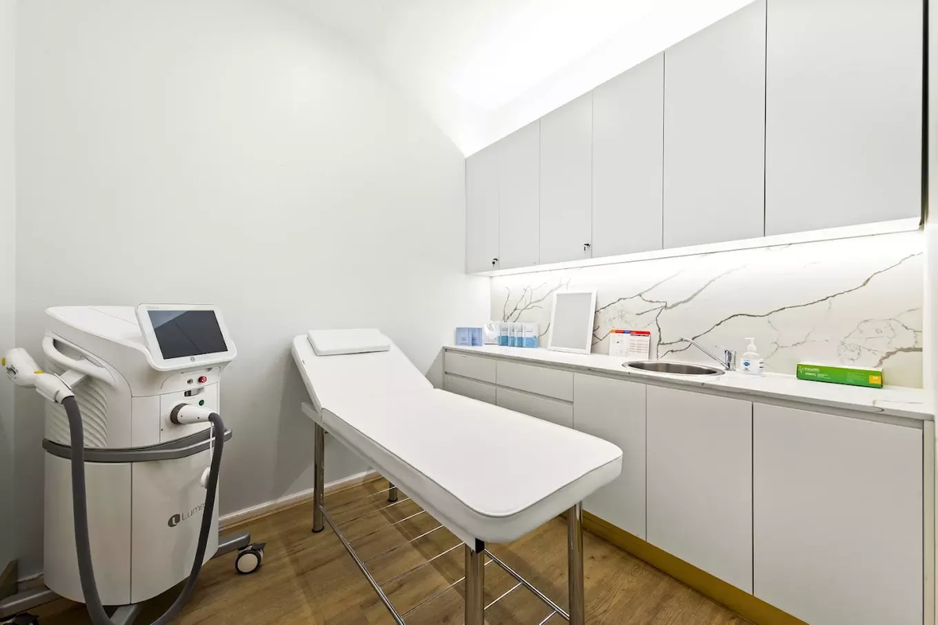 Enhance Your Beauty with Anti-Wrinkle Fine Line Reduction