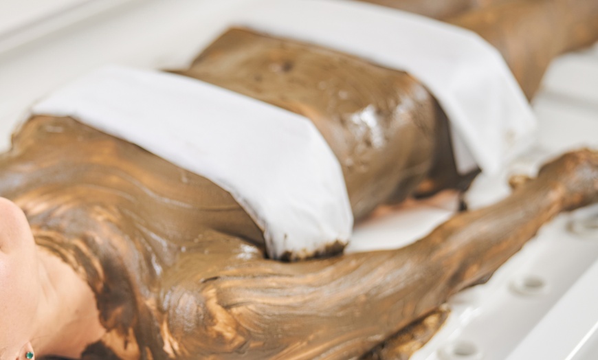 Image 1: Feel Refreshed With One, Three or Five Whole Body Sauna Detox Wrap