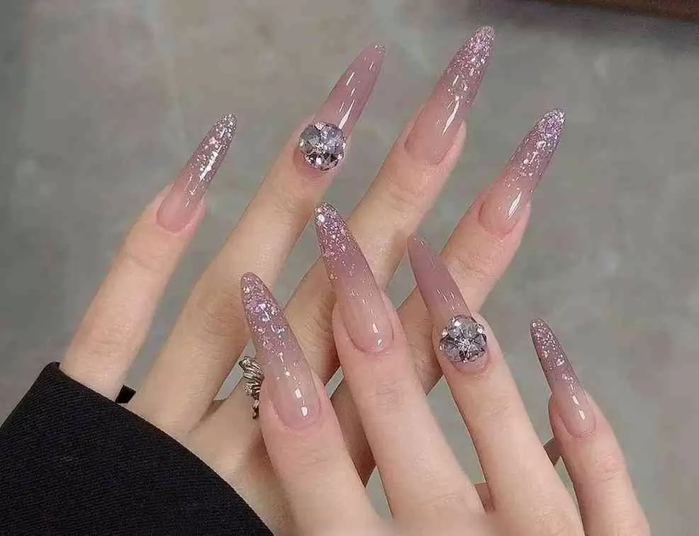 Pamper Yourself with Manicure or Eye Color/ Gel Shellac Change