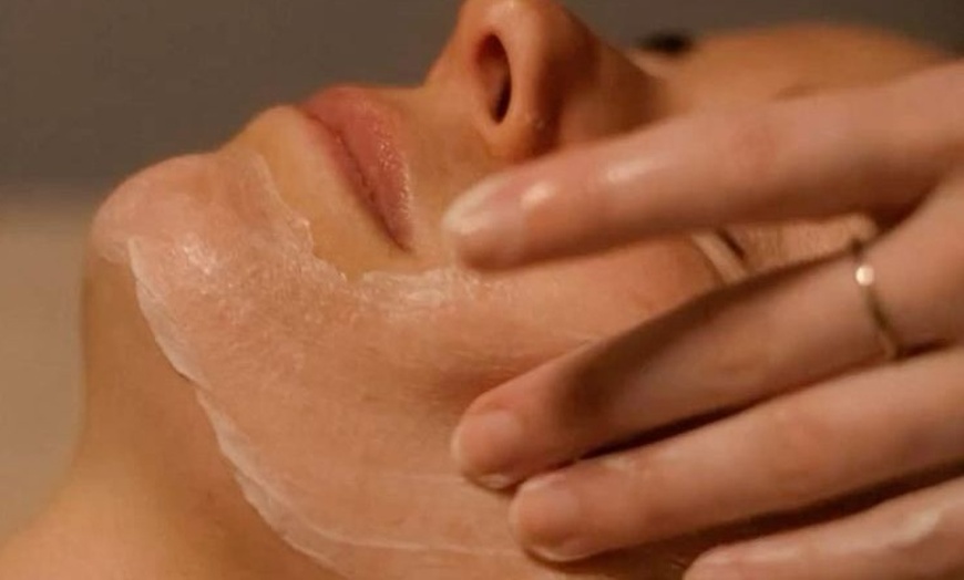 Image 1: Découvrez les soins anti-âge SYA Dermo Skin Solution
