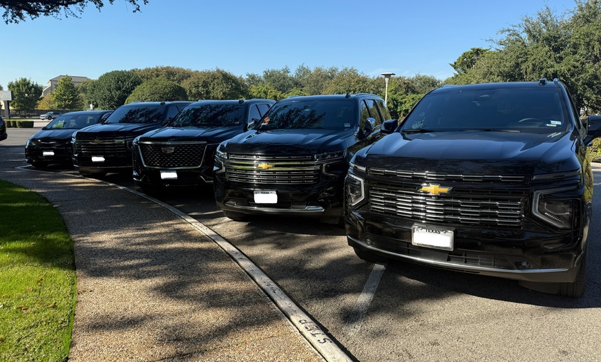 Image 3: One Way Airport Trip for up to Six People