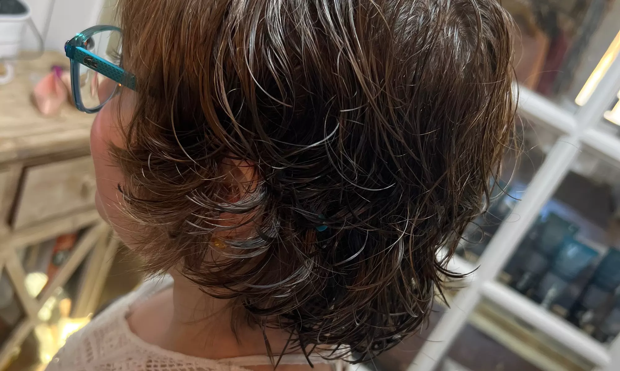 Transform your look with a women's haircut and style 
