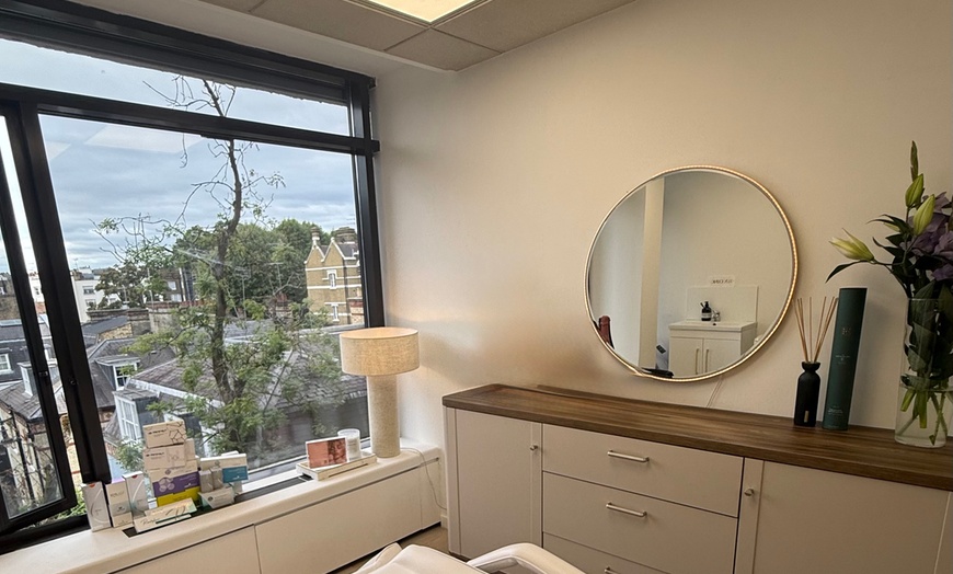 Image 2: Transform Your Hair with PRP: Up to 59% Off at Lux Clinic
