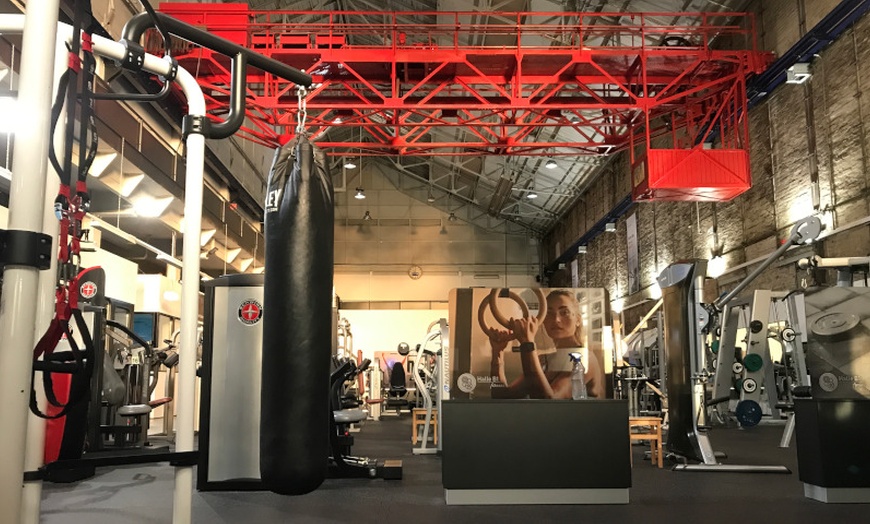 Image 5: Bis zu 69% Rabatt auf Fitnessstudio bei Halle B1 Fitness