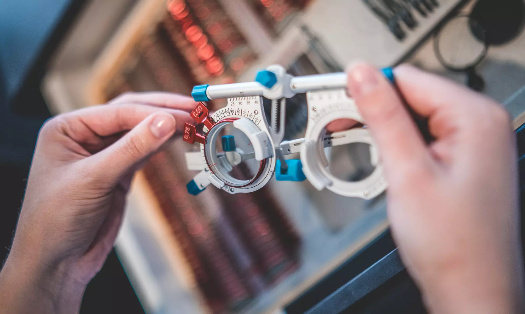 Groupon wart 300 zł na 1 parę opraw korekcyjnych + soczewki korekcyjne