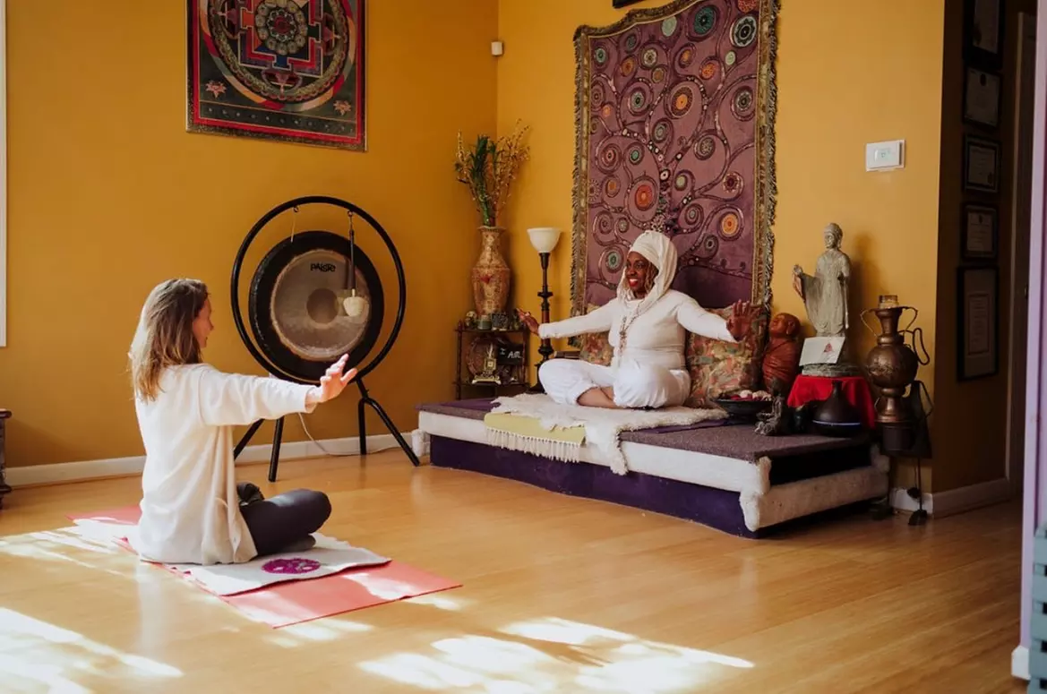 Kundalini Yoga Classes – Transformative Experience