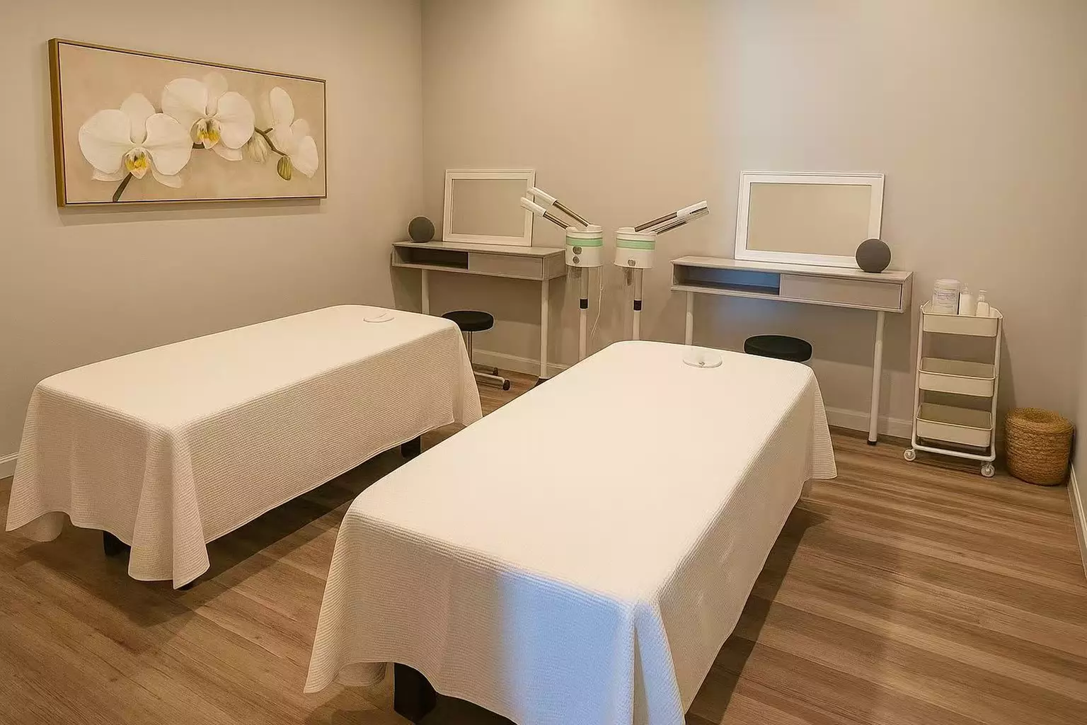 60-Min Full Body or Couples Massage for Ultimate Relaxation