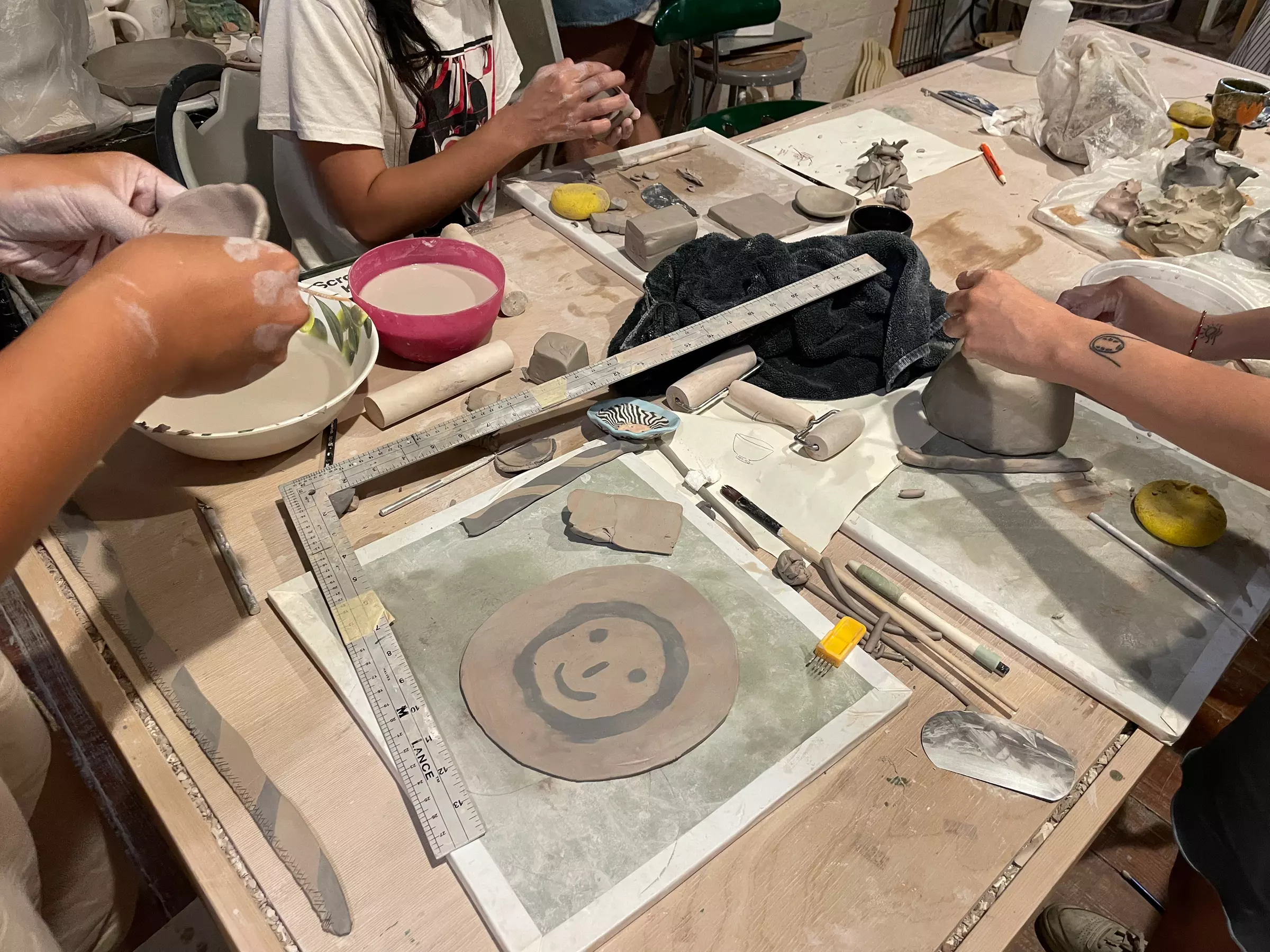 Up to 34% Off on Pottery Lesson at e.e. ceramics