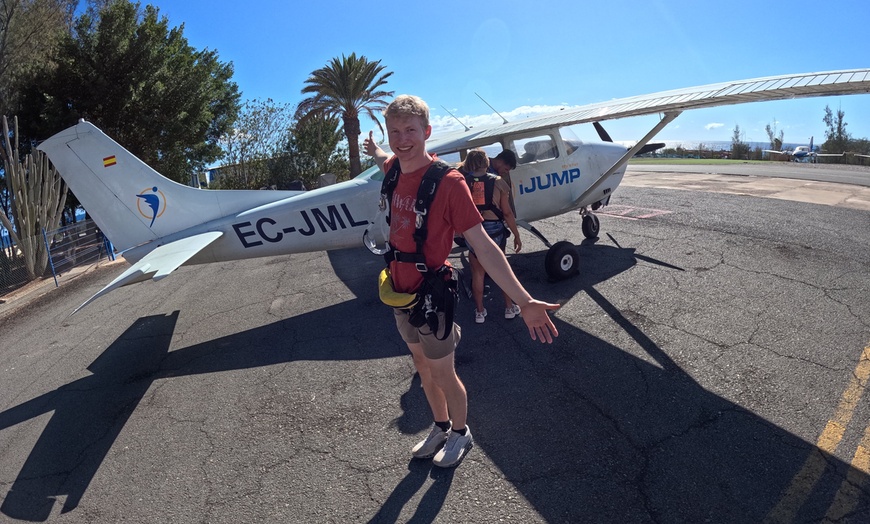 Image 8: Salto en paracaídas y caída libre desde 3000 m con iJump Gran Canaria