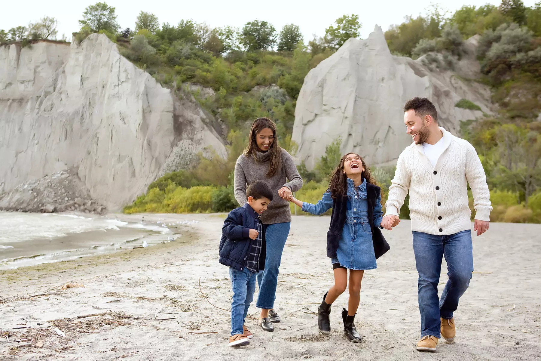 Get 30- or 60-Min Single Family or 2- or 4-Hr Photography Session