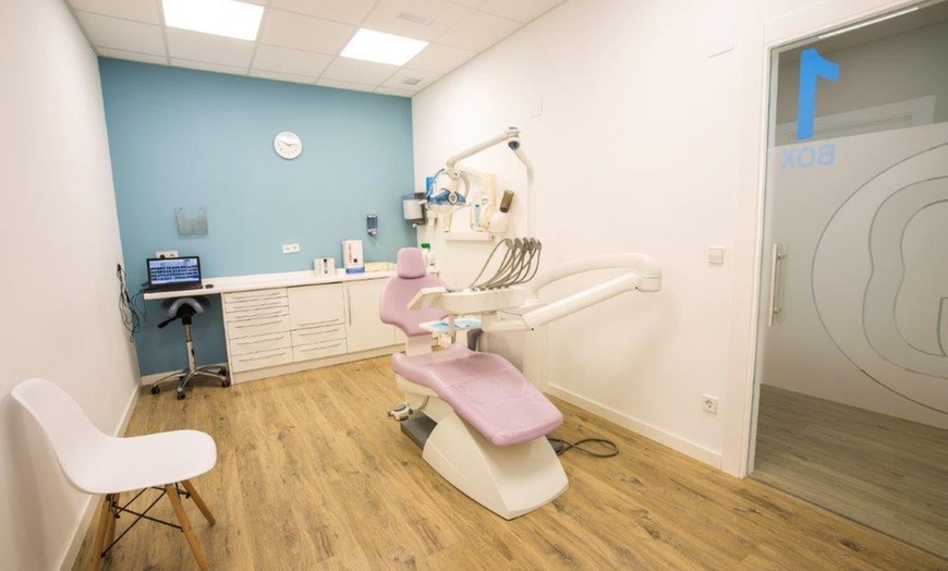 Image 2: Limpieza profunda de encías