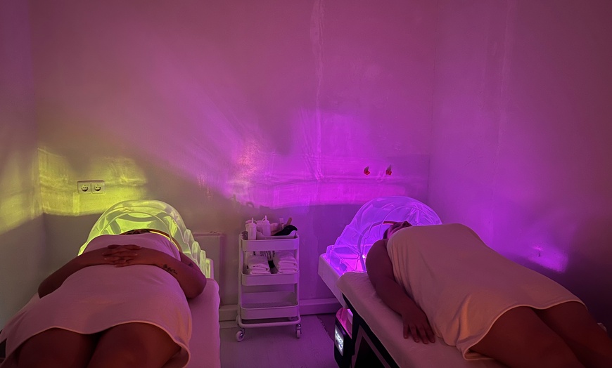 Image 2: Head spa de 60 o 90 minutos con opción a lifting facial y reflexología