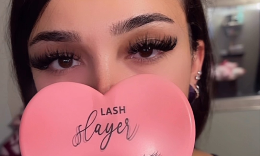 Image 4: Up to 37% Off on Eyelash Extensions at Mamas Total Beauty