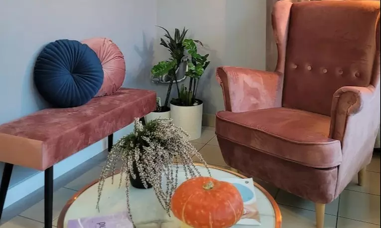 Laserowy peeling węglowy twarzy z opcjonalną ampułką i maską algową w Gabinecie Ingeniumm Termy Maltańskie - Image 4