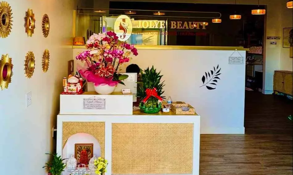 Up to 28% Off on Salon - Scalp Care at Jolye Beauty Head Spa - Primary Image