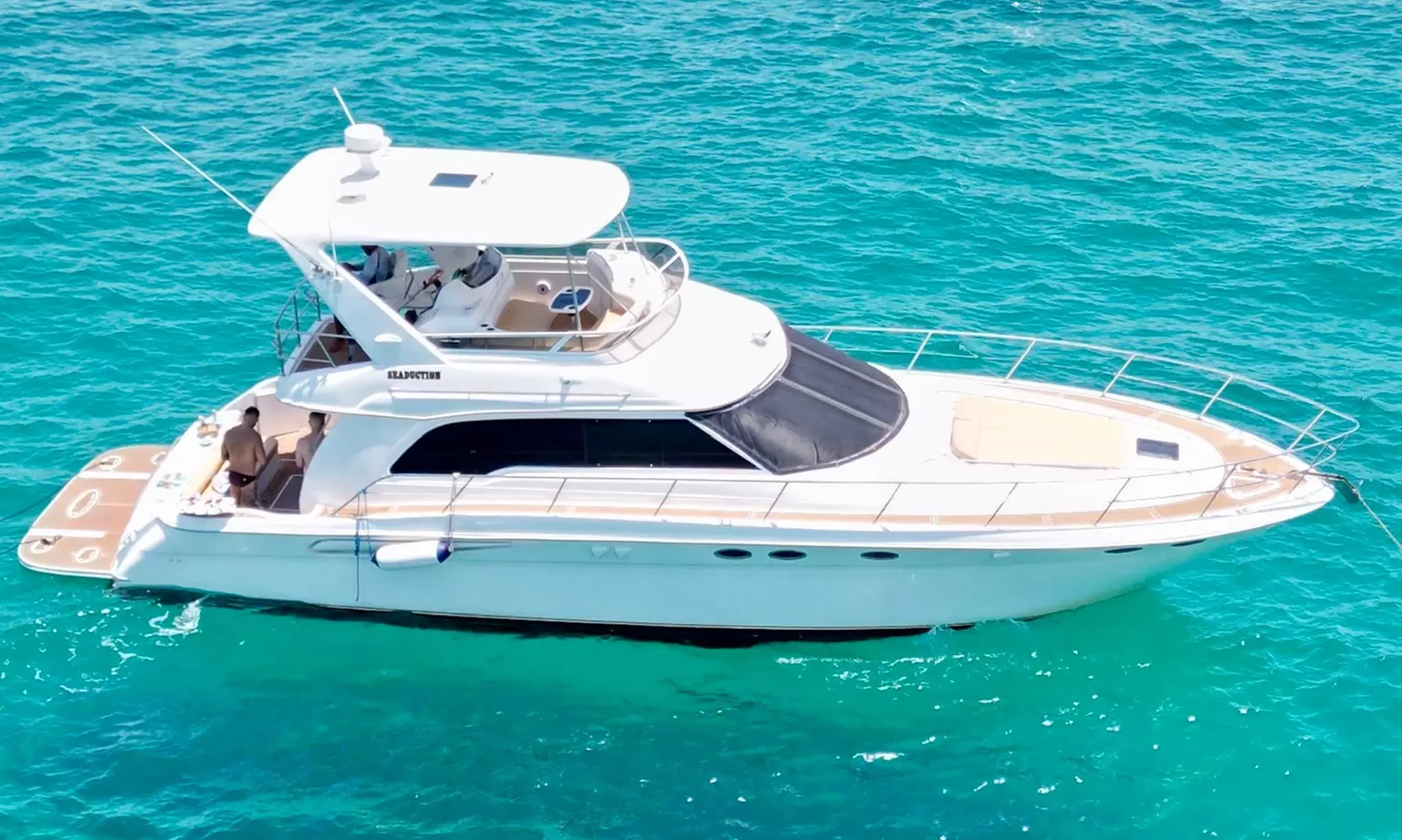 Private Yacht for 13 People w/ Captain, Fuel, Ice, Water & Soft Drinks