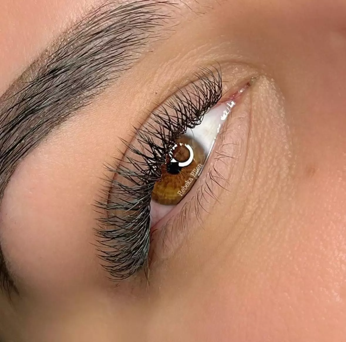 Glam Up: Natural Classic or Brazilian YY Volume Eyelash Extensions 