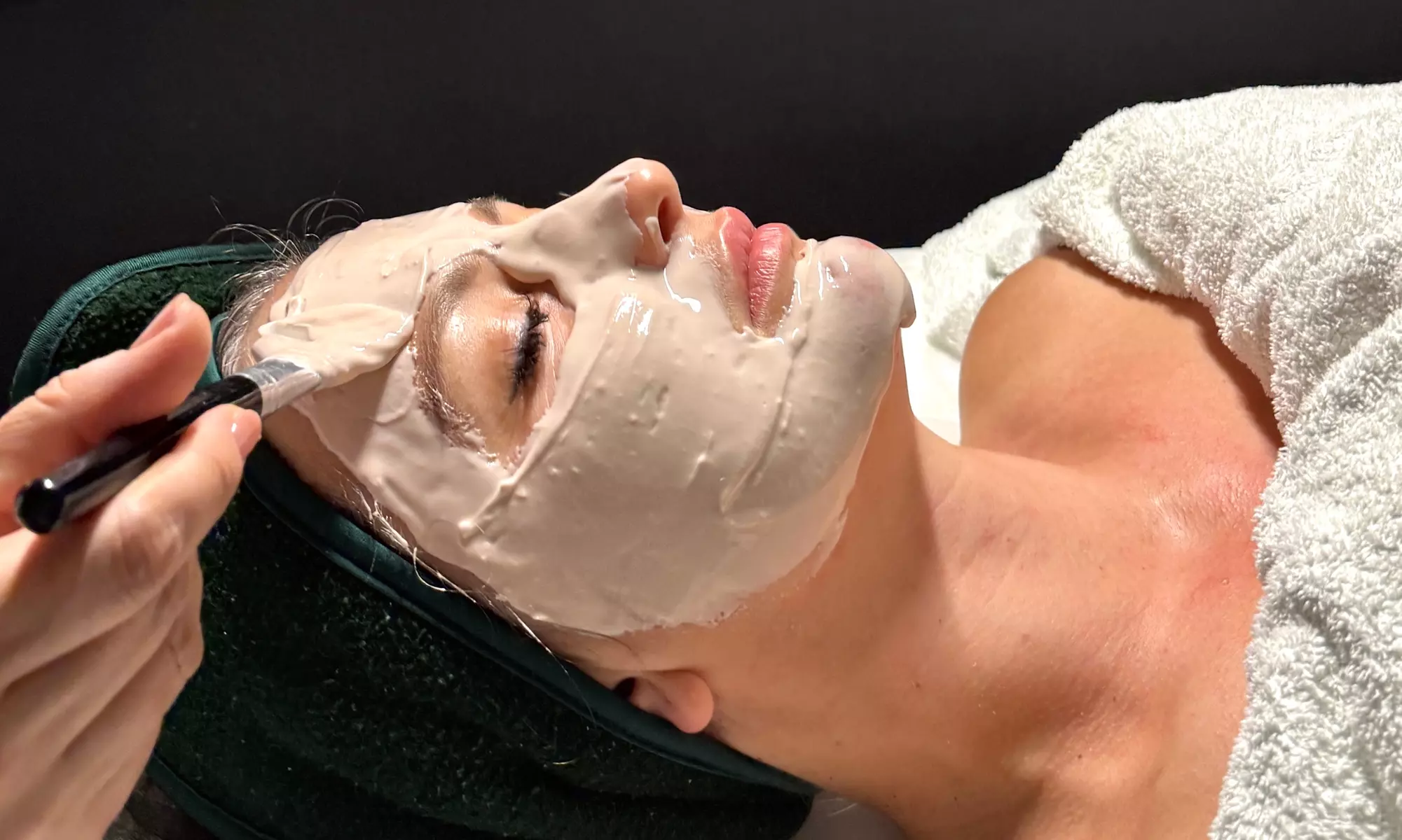 One Hydrafacial with LED and Oxygen Infusion Treatment