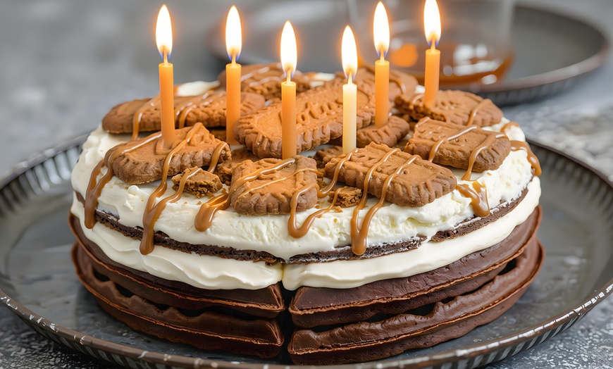 Image 8: The New Super Action Burger for Gaming Tables & Bar Reservations for Birthdays or Regular Visits Up to 50% Off