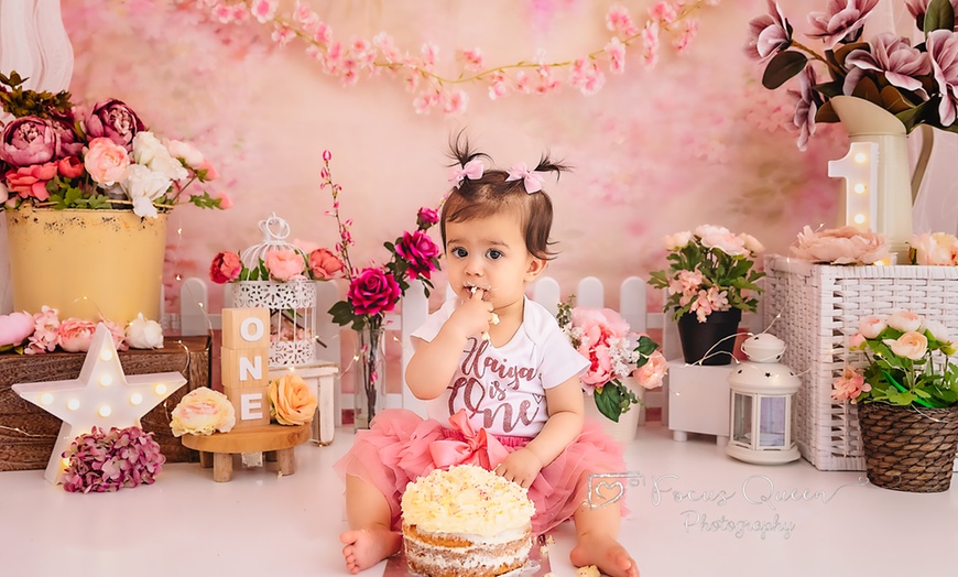 Image 7: Up to 50% Off on Tour - Photography at Focus Queen Photos