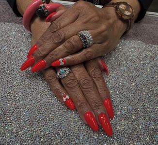 Classic Mani and Pedi with Laquer Polish - Divinity In Motion