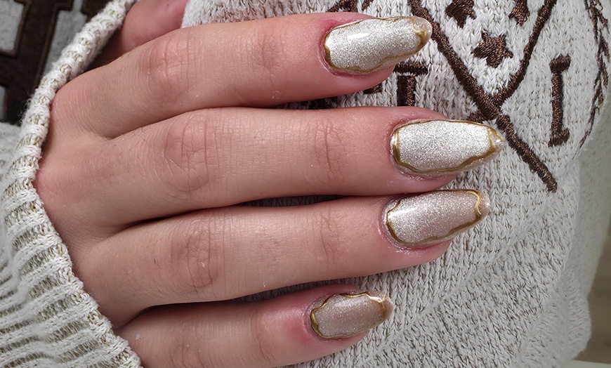 Image 6: Get No-Chip Manicure 'Russian Technique Manicure